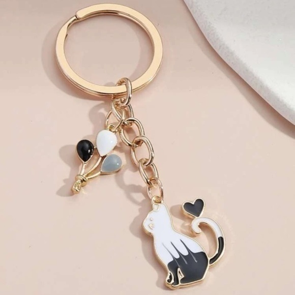 Cute Cat Charm Keychain Golden Balloons Pet Lover Kitten Kitty Heart Keyfob Gift - Picture 3 of 6
